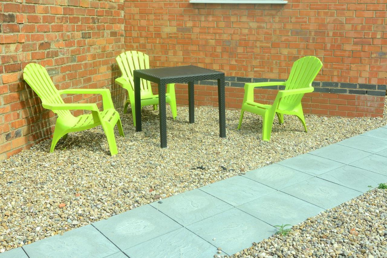 Superb One Bedroom Apartment In Coventry Cv1 *New* Экстерьер фото